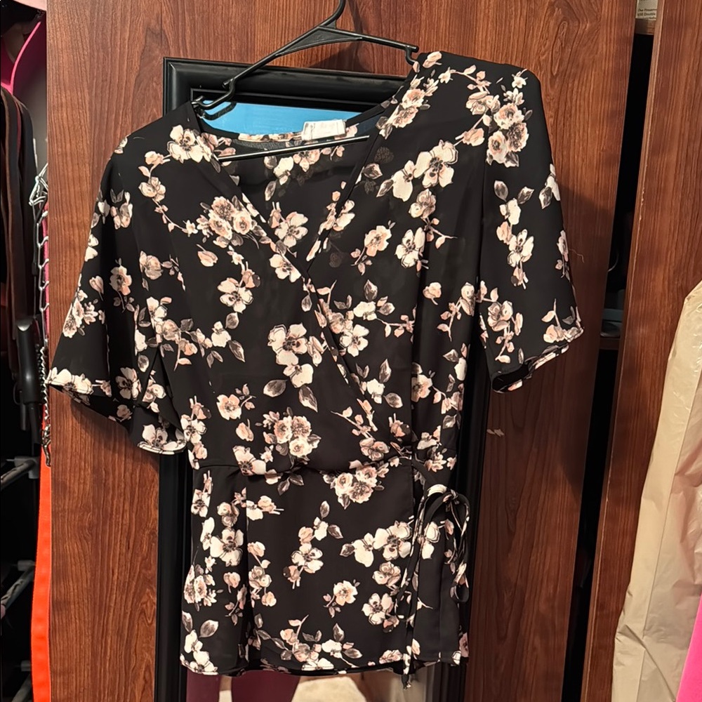 Floral Wrap Top - Black